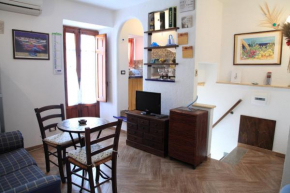 Casa Vicolo delle Stelle (by Vacation Service)